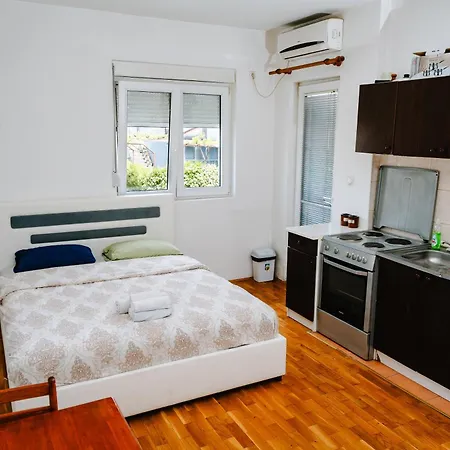 Stex Apartment *